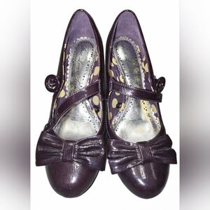 Elegant Purple Shoes with Bow